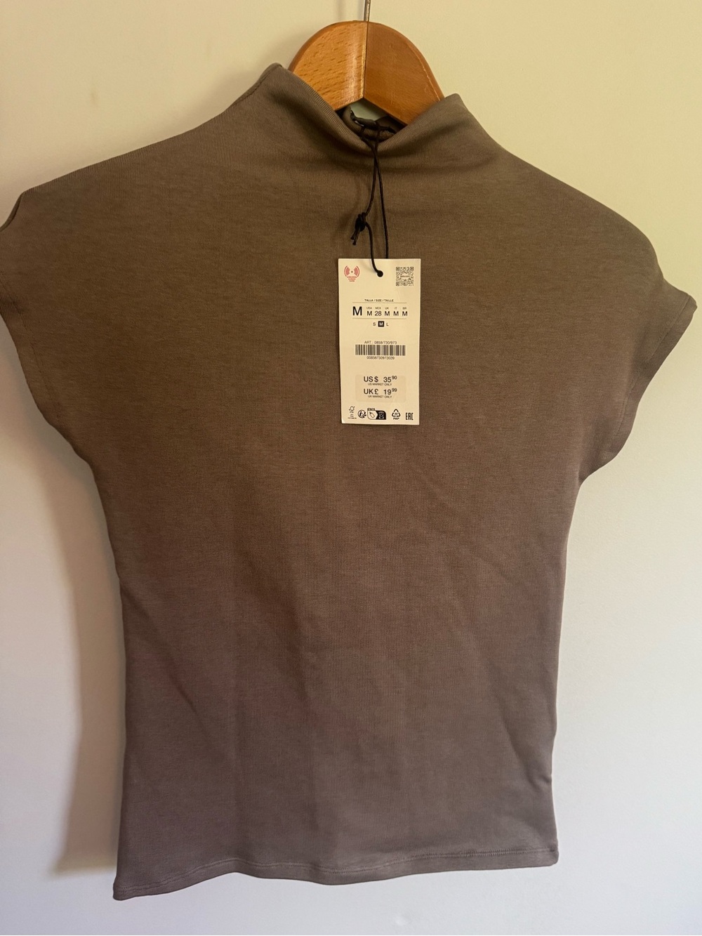 Zara NWT Women’s Short-Sleeve Mock Neck Top in Taupe size Medium